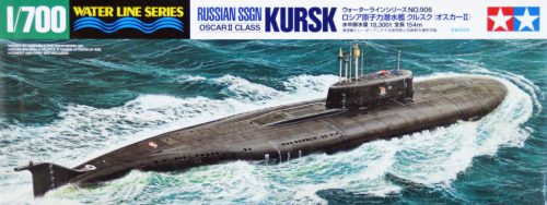 Tamiya Russian SSGN Kursk Oscar II Class  1:700 makett tengeralattjáró (300031906)