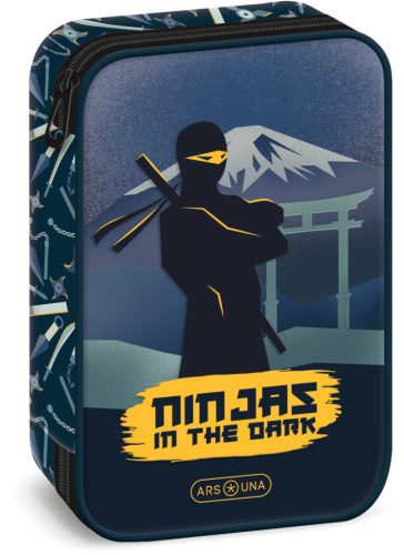 Ninjas tolltartó, belső emeletes, üres, Ninjas in the Dark