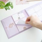Pusheen cicás jegyzettömb készletjelölőcímkékkel, heti tervezővel, Moments, lila