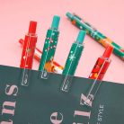Zseléstoll, 0,5mm, karácsonyi mintás, piros vagy zöld testtel, 5 féle
