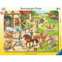 Ravensburger: A lovastanyán 40 darabos puzzle